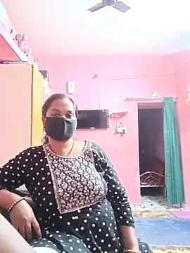 Snapshot of biggbobbsgirl chatting on November 30, 2025, 5:50 pm biggbobbsgirl online show from November 30, 2025, 5:50 pm