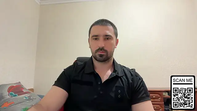 Snapshot of Hard_to_Obey chatting on May 22, 2026, 6:46 pm Hard to Obey online show from May 22, 2026, 6:46 pm