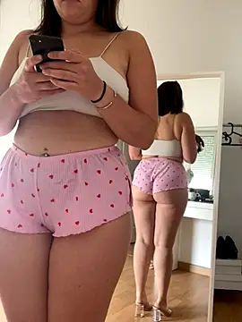 chloedlm5 online show from September 24, 2025, 10:07 am