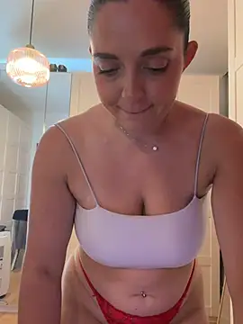 chloedlm5 online show from June 29, 2026, 8:42 am