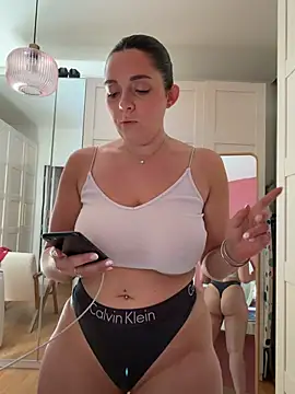 chloedlm5 online show from July 3, 2026, 8:54 am