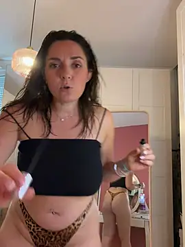 chloedlm5 online show from July 30, 2026, 9:08 am