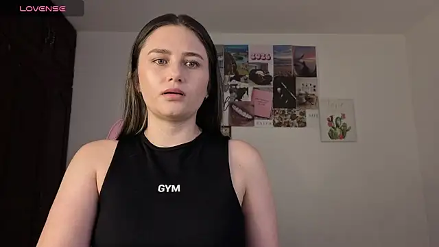 Snapshot of Veronika__Winslow_ chatting on March 29, 2026, 11:21 am Veronika Winslow online show from March 29, 2026, 11:21 am