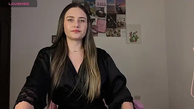 Snapshot of Veronika__Winslow_ chatting on April 17, 2026, 4:26 am Veronika Winslow online show from April 17, 2026, 4:26 am