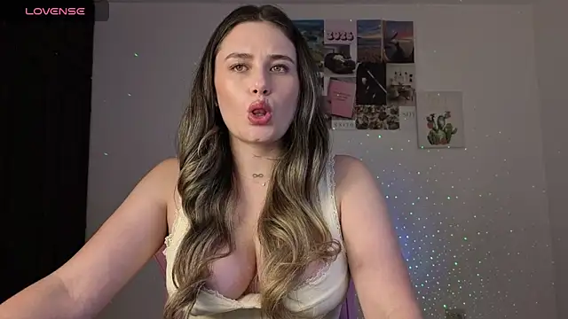 Snapshot of Veronika__Winslow_ chatting on May 14, 2026, 5:14 am Veronika Winslow online show from May 14, 2026, 5:14 am