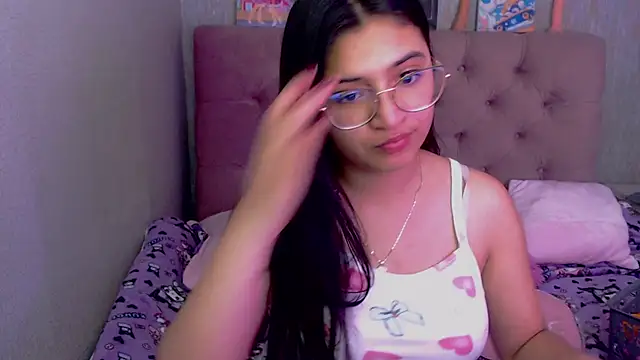 laurenelove online show from September 11, 2025, 2:55 am