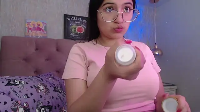 laurenelove online show from October 21, 2025, 3:51 am