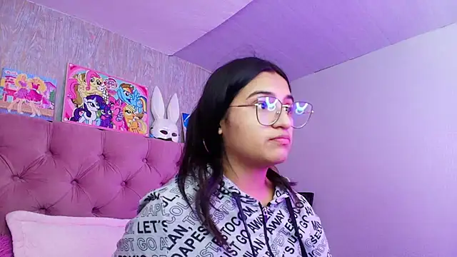 laurenelove online show from February 3, 2026, 3:26 am