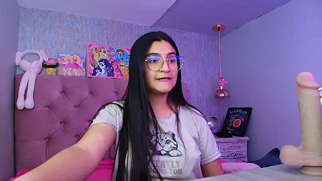 laurenelove online show from March 13, 2026, 3:35 am