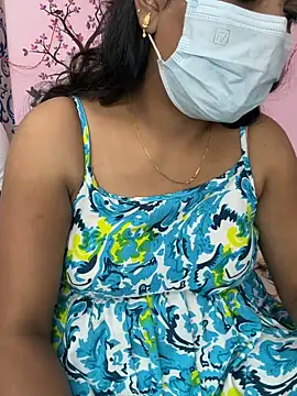 Snapshot of Lovlycouple1 chatting on December 21, 2025, 4:36 pm Lovlycouple1 online show from December 21, 2025, 4:36 pm