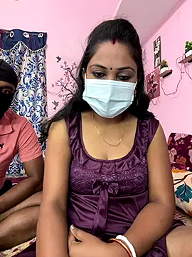 Snapshot of Lovlycouple1 chatting on January 7, 2026, 5:15 pm Lovlycouple1 online show from January 7, 2026, 5:15 pm