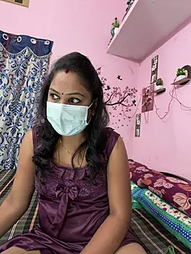 Snapshot of Lovlycouple1 chatting on February 11, 2026, 5:40 pm Lovlycouple1 online show from February 11, 2026, 5:40 pm