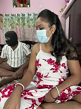 Snapshot of Lovlycouple1 chatting on February 20, 2026, 2:52 am Lovlycouple1 online show from February 20, 2026, 2:52 am