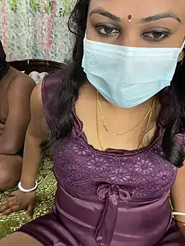 Snapshot of Lovlycouple1 chatting on March 2, 2026, 9:05 am Lovlycouple1 online show from March 2, 2026, 9:05 am