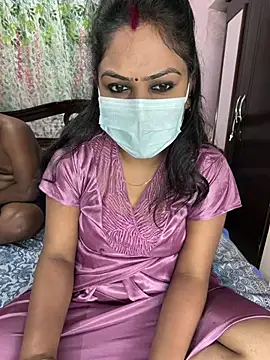 Snapshot of Lovlycouple1 chatting on March 13, 2026, 7:15 am Lovlycouple1 online show from March 13, 2026, 7:15 am