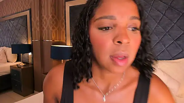 LisaMendez online show from June 26, 2026, 4:17 am