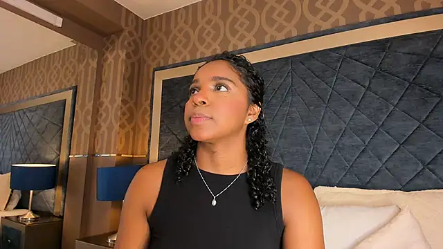 LisaMendez online show from July 31, 2026, 11:04 pm