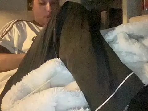 Snapshot of dddasani chatting on October 2, 2025, 3:13 am dddasani online show from October 2, 2025, 3:13 am