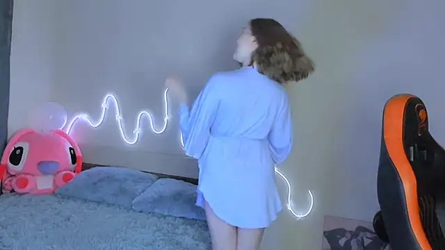 LaraKrein lk online show from February 1, 2026, 6:17 pm