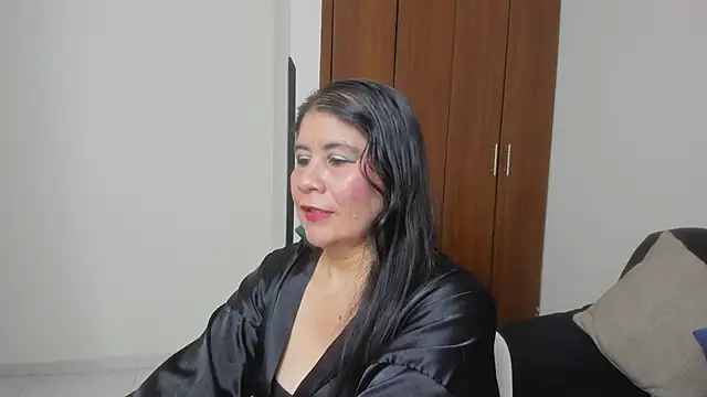 Snapshot of kiraGeiner chatting on May 24, 2026, 12:59 am kiraGeiner online show from May 24, 2026, 12:59 am