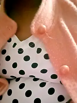 Snapshot of RasiliJodi chatting on December 15, 2025, 4:22 pm RasiliJodi online show from December 15, 2025, 4:22 pm