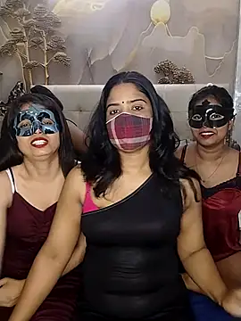 Snapshot of Sexy_anaamika chatting on May 26, 2026, 7:37 am Sexy anaamika online show from May 26, 2026, 7:37 am