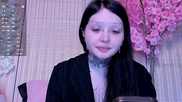 Lein Bone online show from September 15, 2025, 1:11 pm