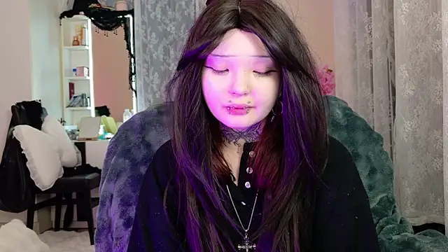 Lein Bone online show from May 1, 2026, 1:32 am