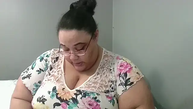 SexyBBW10790 online show from March 7, 2026, 1:08 pm