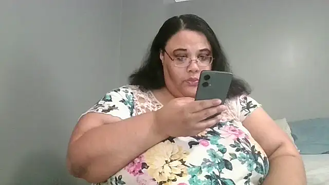 SexyBBW10790 online show from April 26, 2026, 2:15 pm