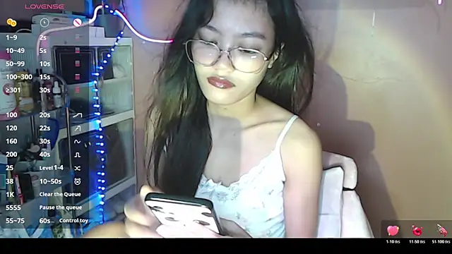 skinny gracie online show from December 17, 2025, 3:34 am