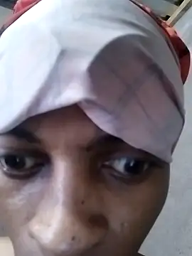 Snapshot of CrepedTrek chatting on October 12, 2025, 12:59 pm CrepedTrek online show from October 12, 2025, 12:59 pm