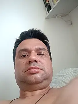 Crocante Hot online show from November 9, 2025, 5:44 pm