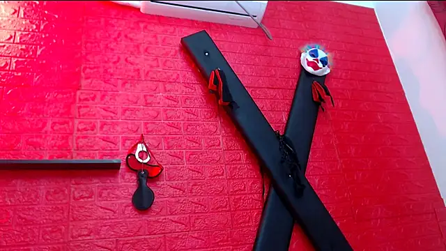 bdsmforever18 online show from March 13, 2026, 2:07 am