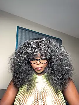 WomanNextdoor1 online show from September 23, 2025, 11:13 am