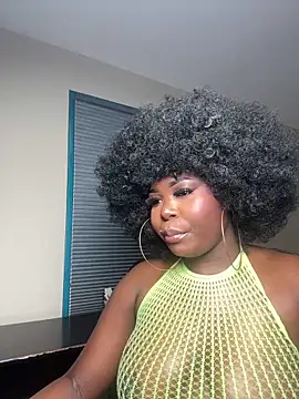 WomanNextdoor1 online show from February 4, 2026, 10:04 pm