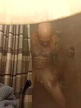 ShawnandDani7074 online show from February 16, 2026, 2:57 pm