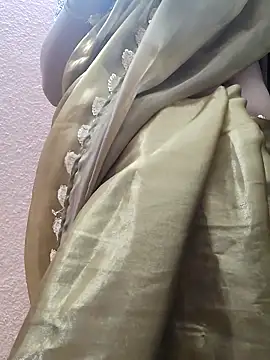 Hot-rima online show from February 4, 2026, 2:28 am