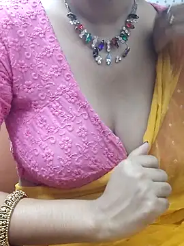 Hot-rima online show from July 19, 2026, 2:37 am