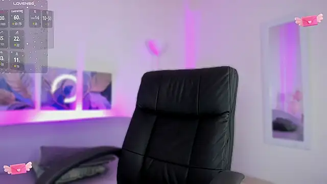 yasmin elite online show from November 13, 2025, 1:59 am