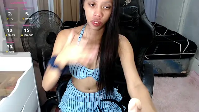 Snapshot of kourtneyluv_ chatting on May 10, 2026, 5:23 am kourtneyluv online show from May 10, 2026, 5:23 am