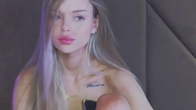 Snapshot of MarilynNova chatting on July 11, 2026, 5:10 am MarilynNova online show from July 11, 2026, 5:10 am