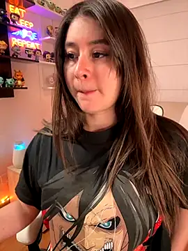 Snapshot of Sharon_07 chatting on September 16, 2025, 12:44 am Sharon 07 online show from September 16, 2025, 12:44 am