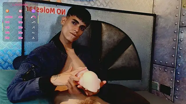 Snapshot of Dani_mc1 chatting on September 27, 2025, 11:21 pm Dani mc1 online show from September 27, 2025, 11:21 pm