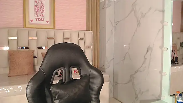 Snapshot of allyssa_bellini_s chatting on September 11, 2025, 7:58 pm allyssa bellini s online show from September 11, 2025, 7:58 pm