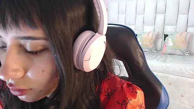 Snapshot of allyssa_bellini_s chatting on September 21, 2025, 3:35 pm allyssa bellini s online show from September 21, 2025, 3:35 pm