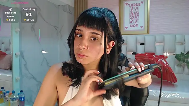 Snapshot of allyssa_bellini_s chatting on September 26, 2025, 8:24 pm allyssa bellini s online show from September 26, 2025, 8:24 pm