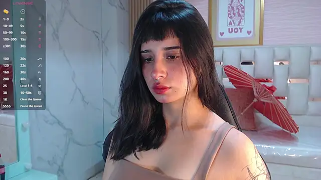 Snapshot of allyssa_bellini_s chatting on November 6, 2025, 8:21 pm allyssa bellini s online show from November 6, 2025, 8:21 pm