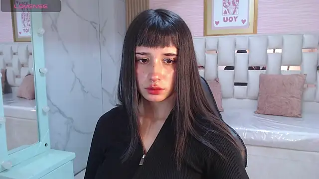 Snapshot of allyssa_bellini_s chatting on November 15, 2025, 3:15 am allyssa bellini s online show from November 15, 2025, 3:15 am