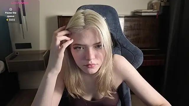Snapshot of KatanaSVibe chatting on July 2, 2026, 5:41 pm KatanaSVibe online show from July 2, 2026, 5:41 pm